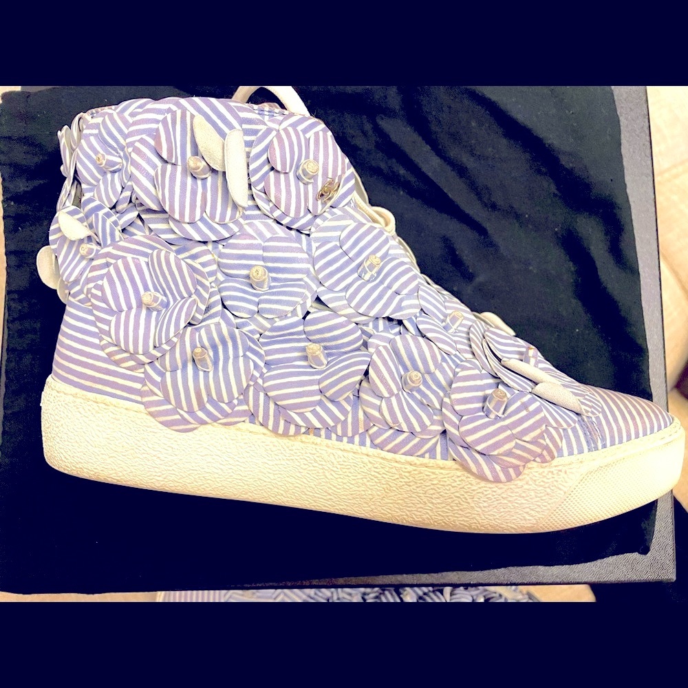 100% Authentic Chanel HiTop Flower Sneakers Blue & White Stripped Size 38/8